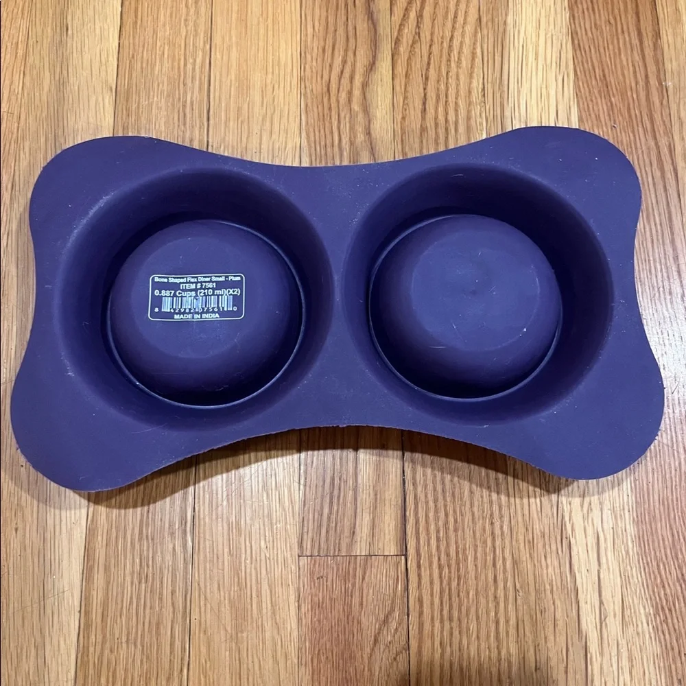 DOLCE FLEX BOWLS/DISH (PURPLE) by Loving Pets